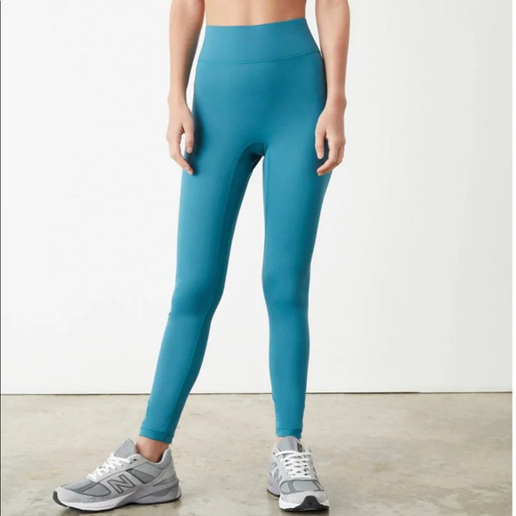 All Access Set Green/Blue: High Waisted Center Stage Leggings + Sports Bra - Picture 6 of 16